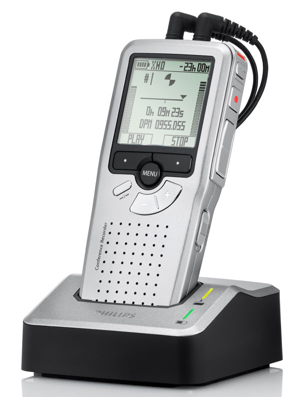 DPM 955 in DockingStation, Detailaufnahme bei angeschlossenen Grenzflächenmikrofonen