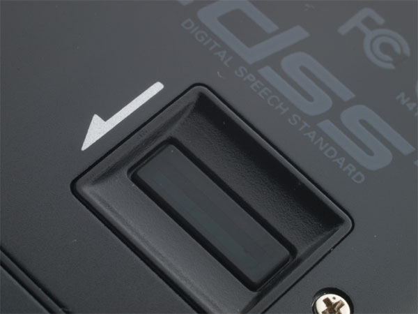 Fingerabdruck-Sensor auf der R&uuml;ckseite des DS-5000iD